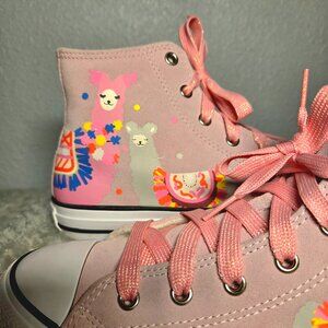 Converse Chuck Taylor All Star High GS “Playful Llama” - Size: 6 (Juniors)